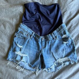 Abercrombie the 4” mom maternity short